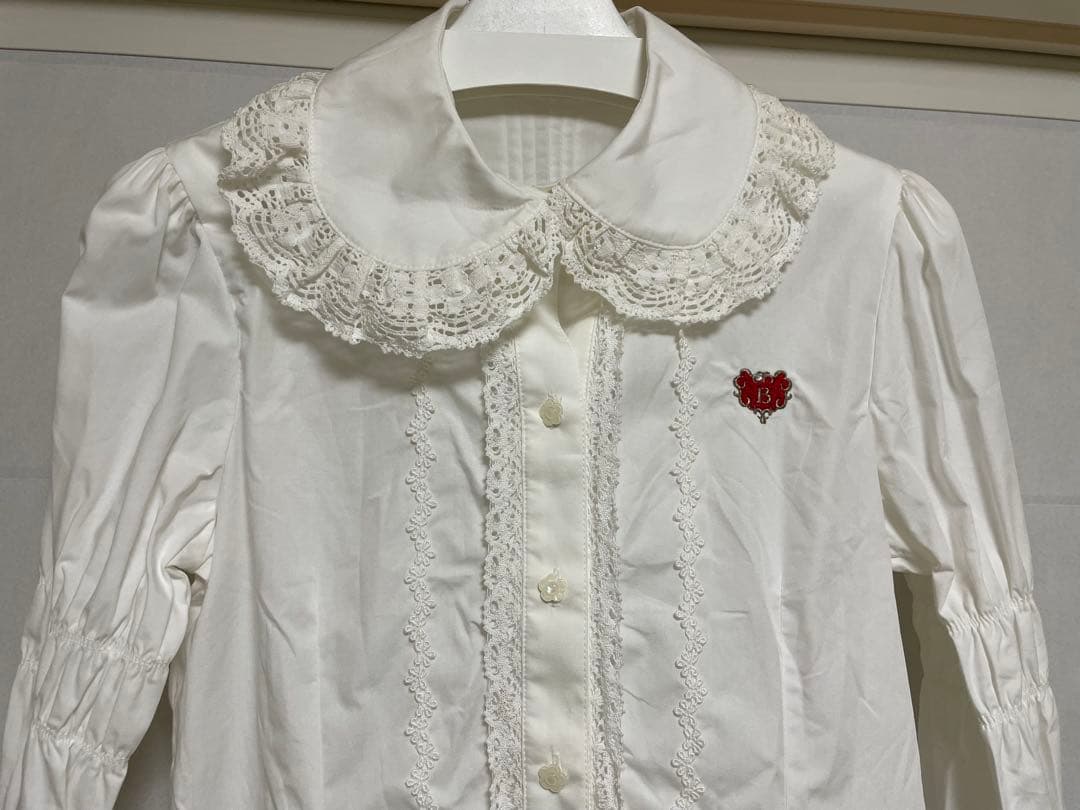 BABY, THE STARS SHINE BRIGHT 長袖ブラウス 白