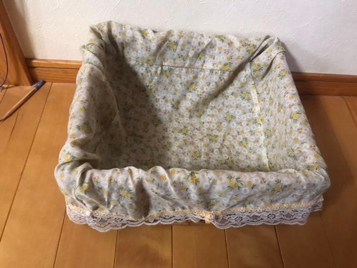 インドネシア産ランドリーワゴン