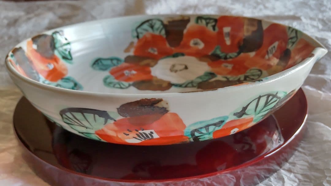 未使用 美濃焼 和田一人作 紅白 椿 片口鉢 皿 金彩