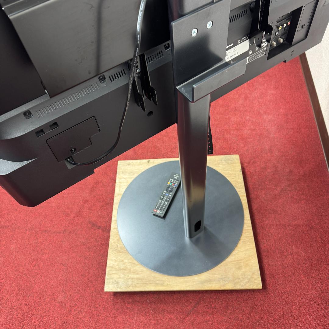 東京23区送料無料　美品フナイ液晶カラーテレビ　2022年製43型　スタンド付き