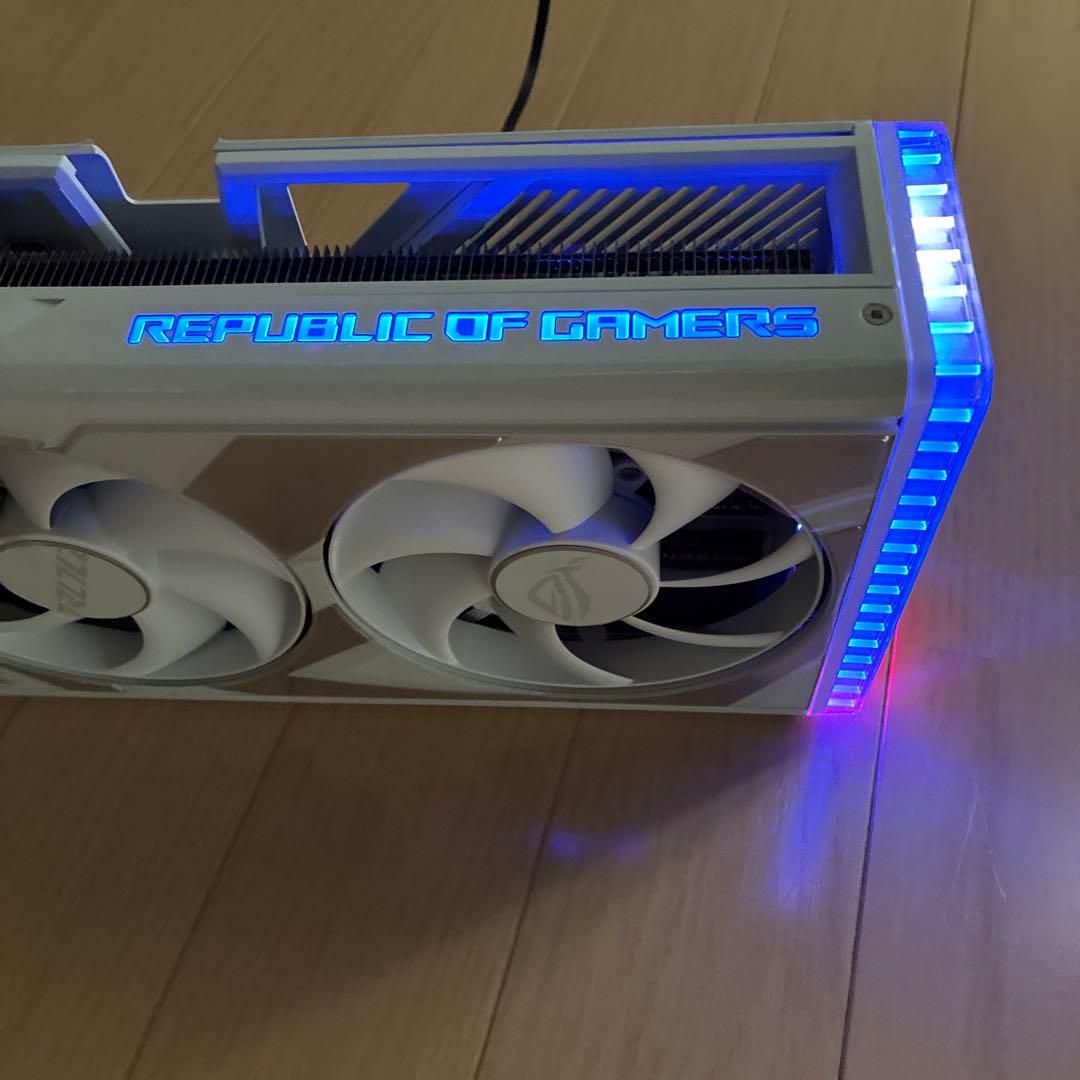 ASUS ROG RTX 4090 ヒートシンク　ファン　バックプレート　LED
