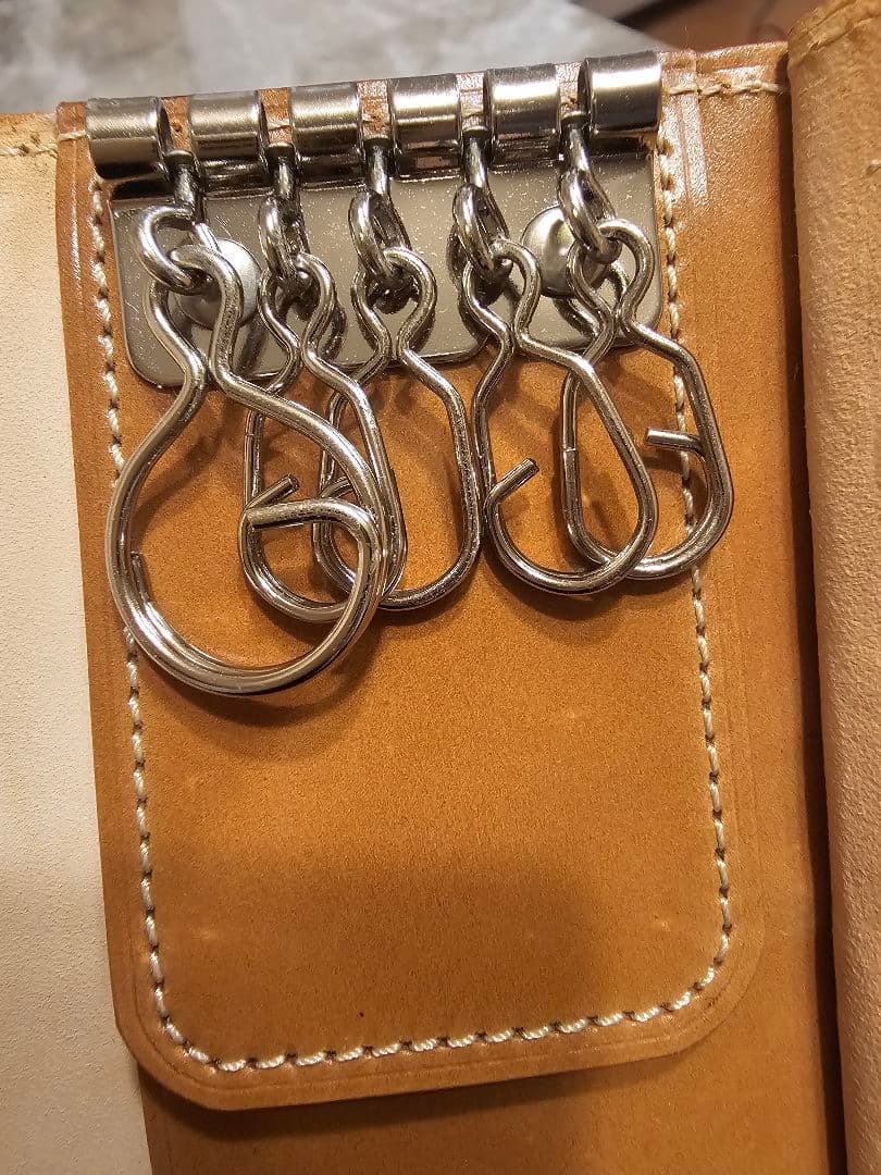 (値下OK)【CYPRIS：キプリス】オイルシェルコードバン（定価37400円）