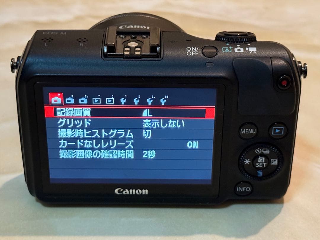 【Canon】キャノン EOS M デジタル一眼レフ