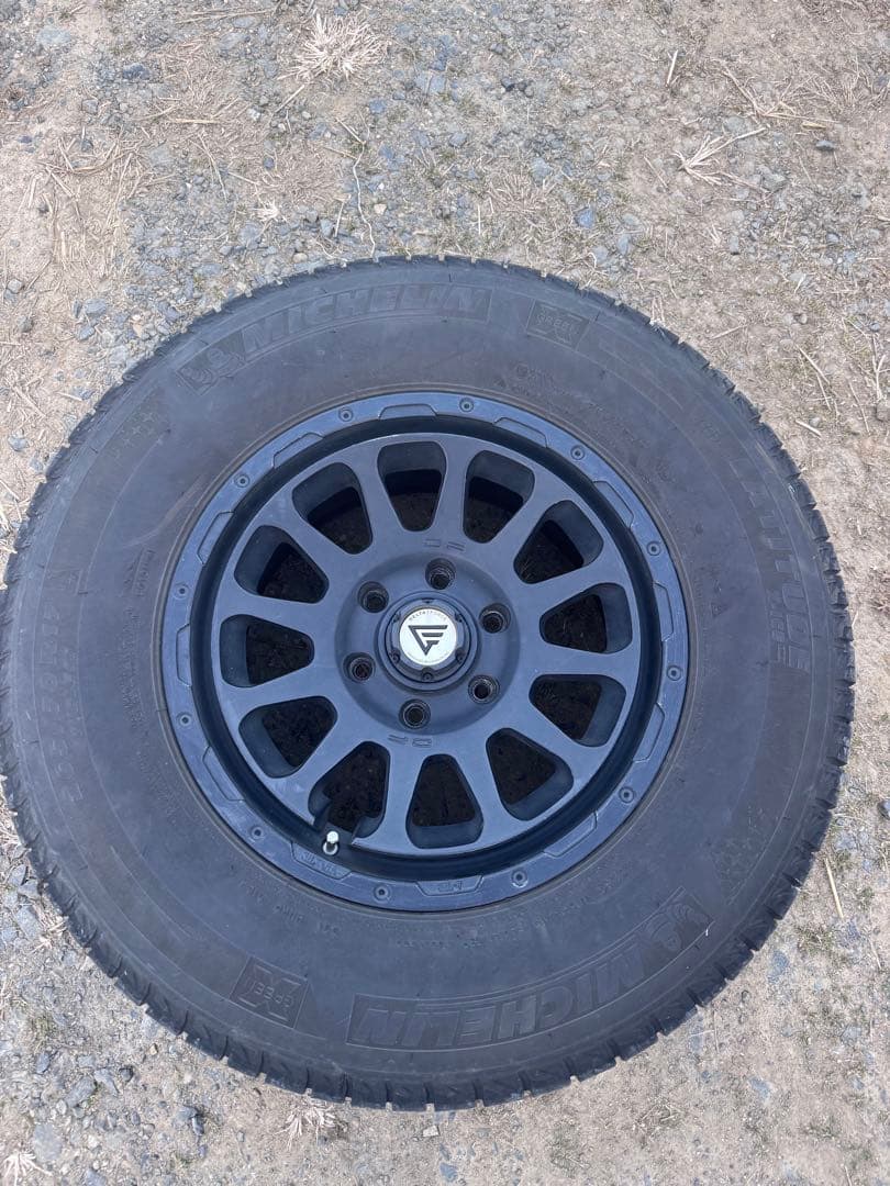 スタッドレス　ホイール　デルタフォースオーバル　ミシュラン　プラド