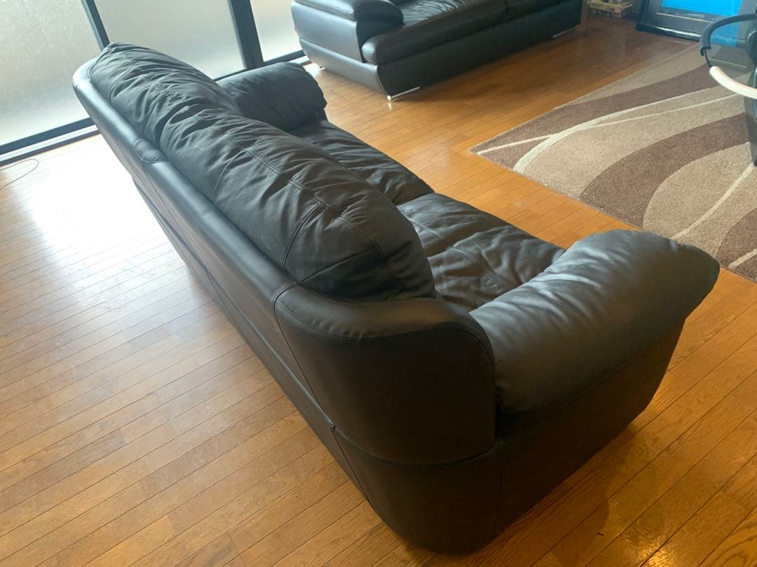 高級皮革柔らかいソファー　未使用に近い