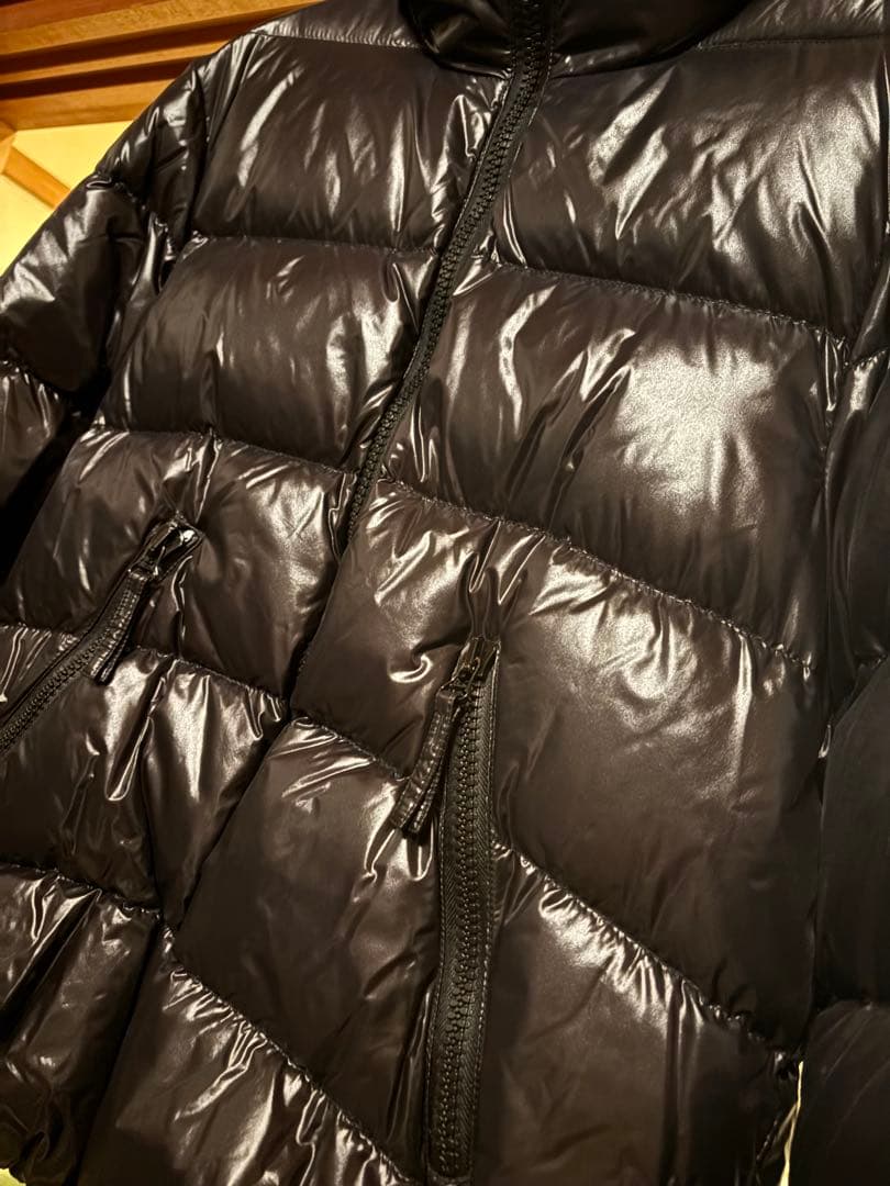 ★デュベティカ　ダウンジャケット　ブラック　DUVETICA 肉厚