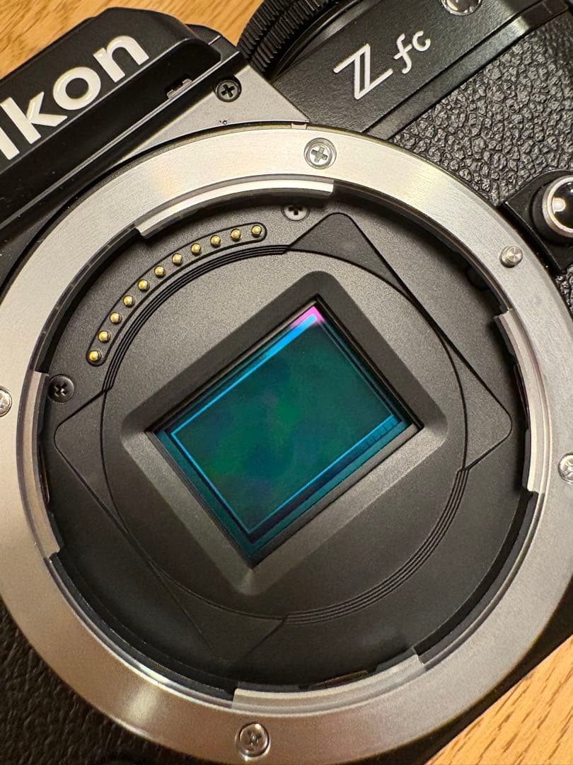 【ショット数686回】Nikon Z fc ミラーレス一眼 本体 バッテリー付き