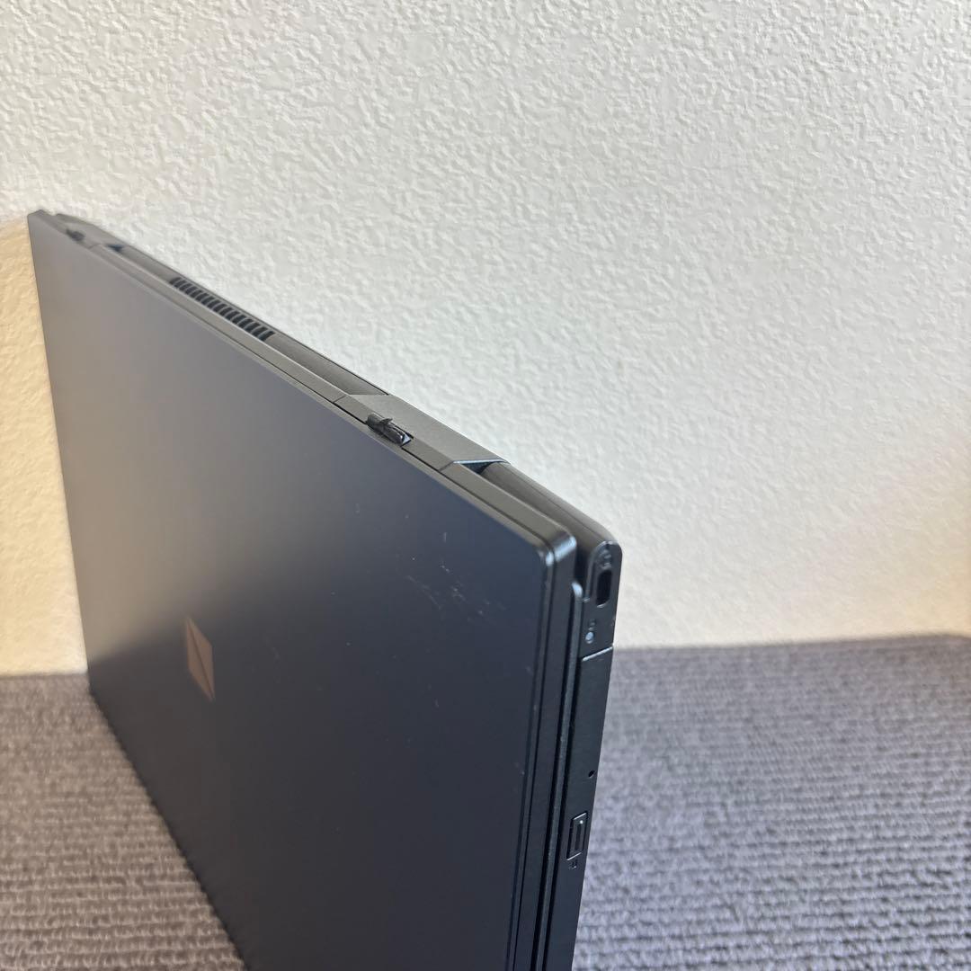 鶴屋様NEC Lavie N1515/A Athlon Silver 3050U