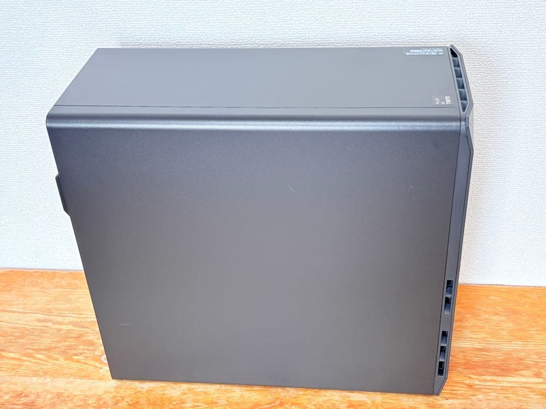 ベアボーン状態のHP Z2 Tower G5 （Xeon W-1250付き）