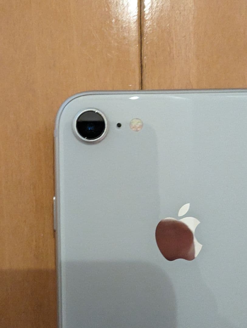 iPhone8 シルバー　64GB SIMフリー