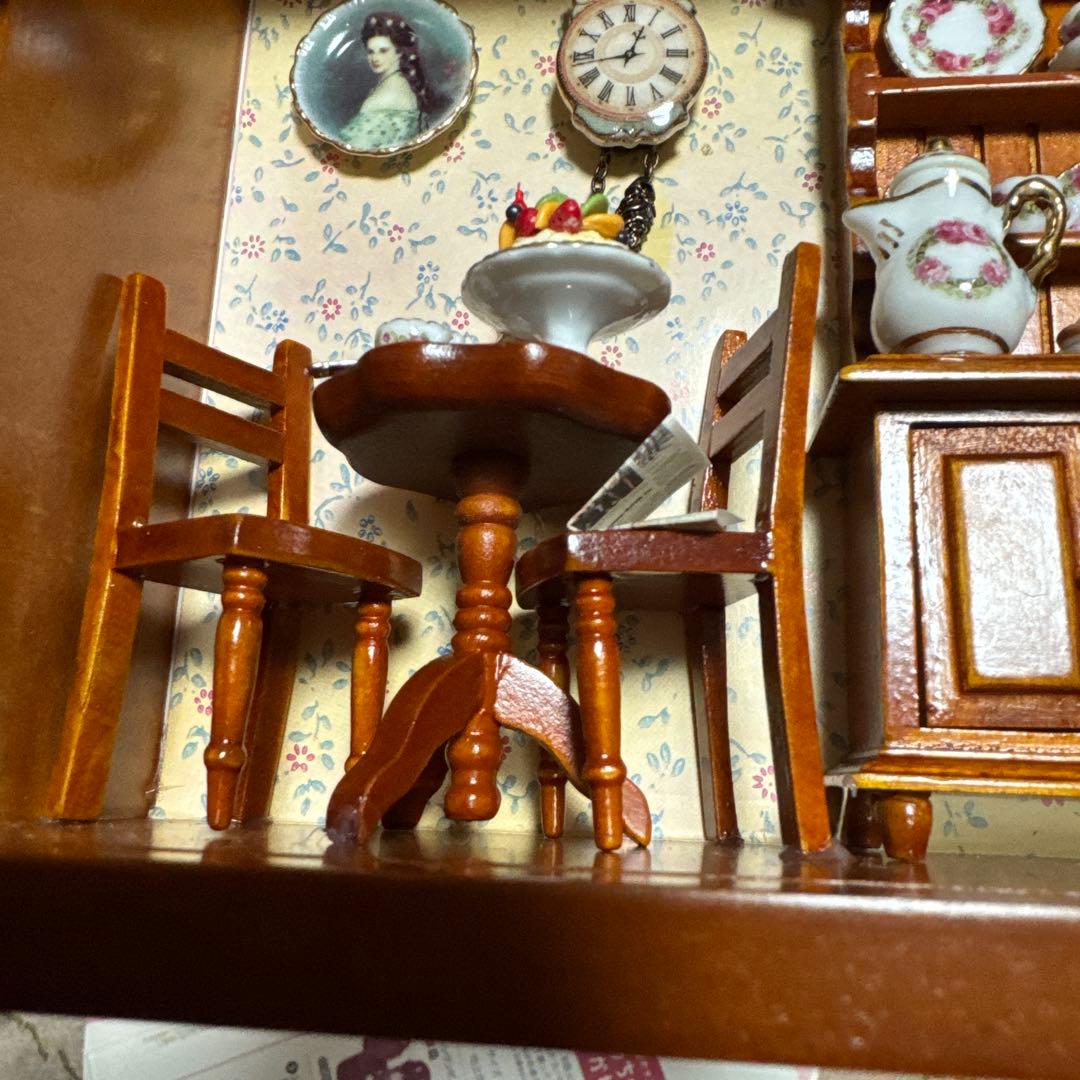 ロイターポーセリン　ミニチュア