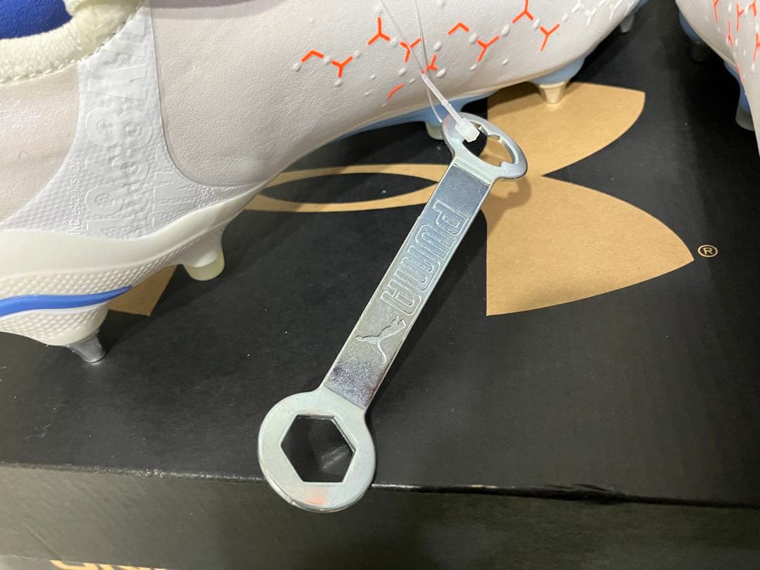 プーマ キング サッカー スパイク アルティメット MxSG ホワイト 27.5