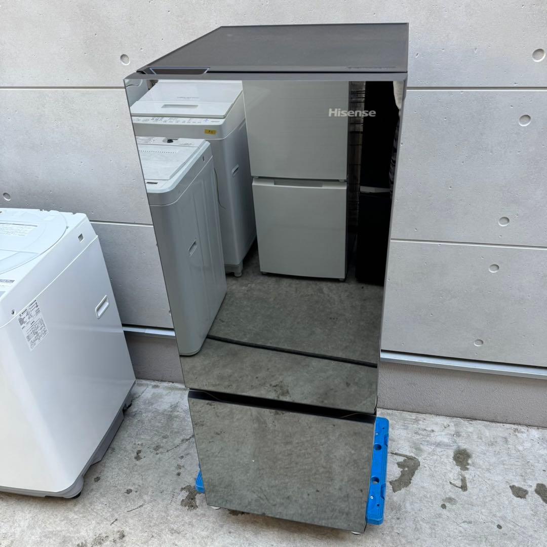 143⭐️2024年製美品★ハイセンス　冷蔵庫　ミラー　ブラック　鏡　一人暮らし