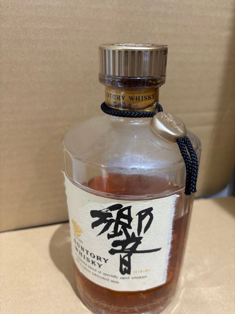 古酒 サントリー 響 金キャップ 裏ゴールドラベル