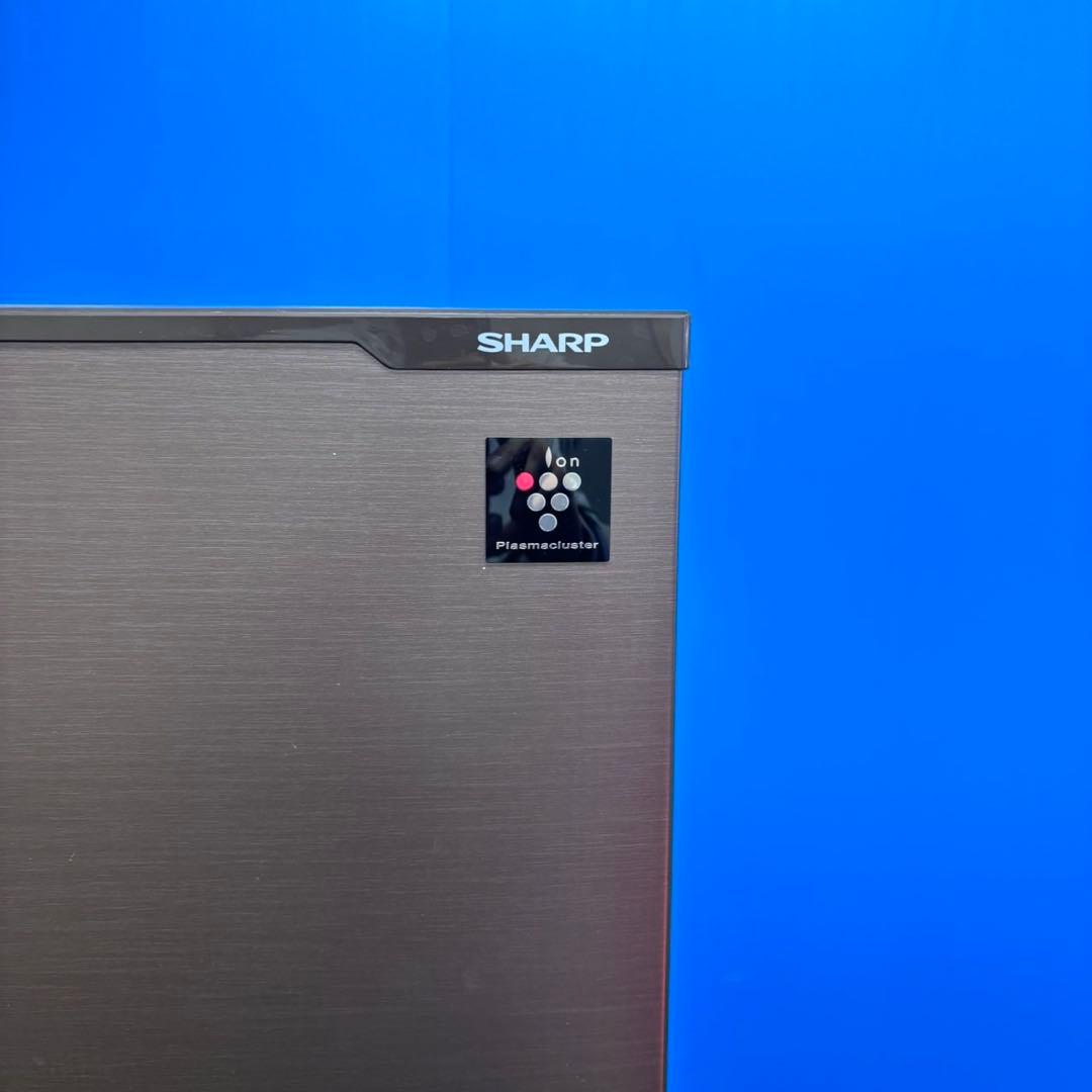 656 SHARP 中型冷蔵庫　小型　一人暮らし　容量271L 1〜2人暮らし用