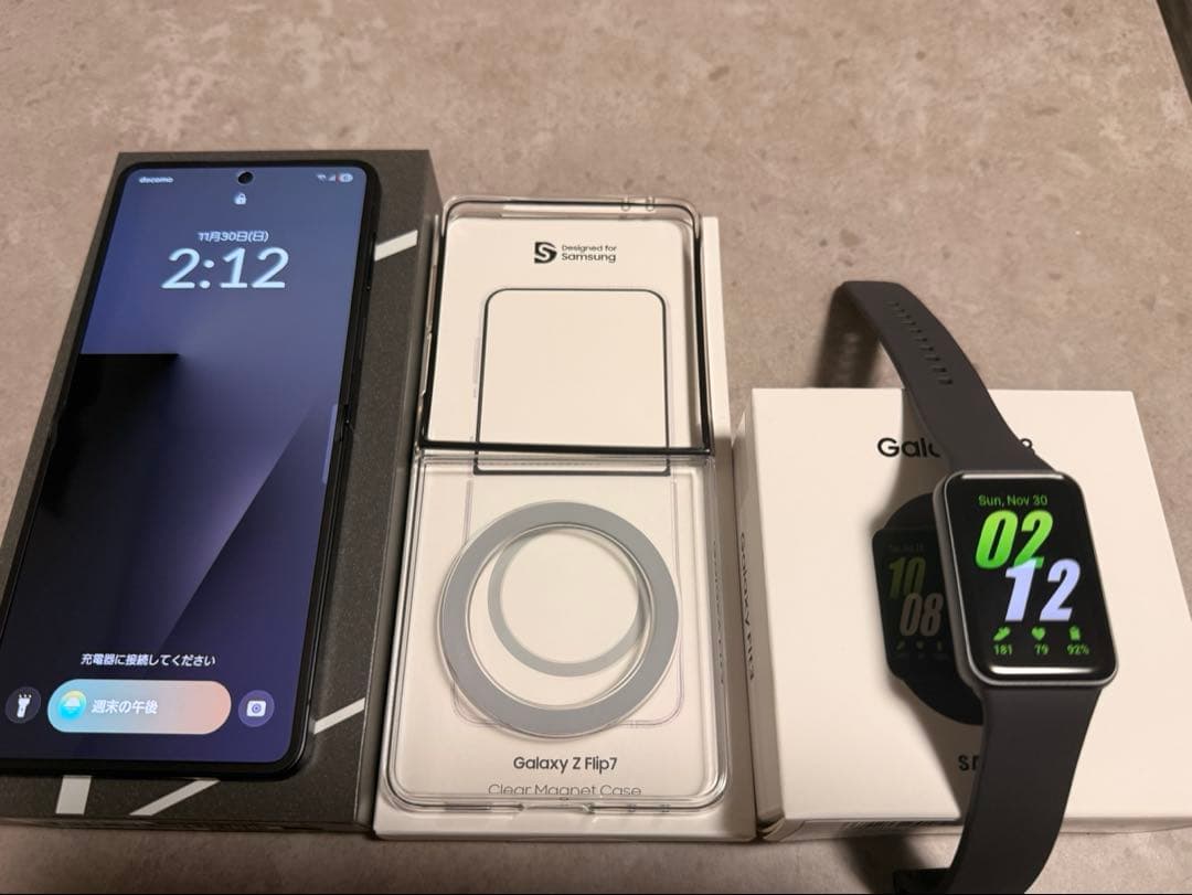 (美品)Samsung GalaxyZ Flip7 その他3点セット