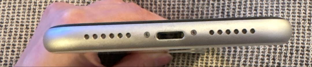 Apple iPhone 11 ホワイト 本体　128G