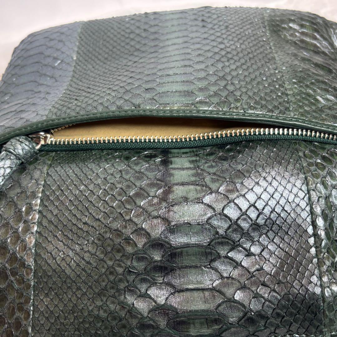 JRA公認 最高級パイソン本革 ショルダーバッグ 大容量 緑黒 縁起物 日本製