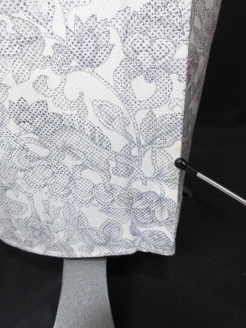 着用少ない！白大島＊本場縞大島紬＊アラベスク＆動物＊着物＊１６４ｃｍ＊裄６３