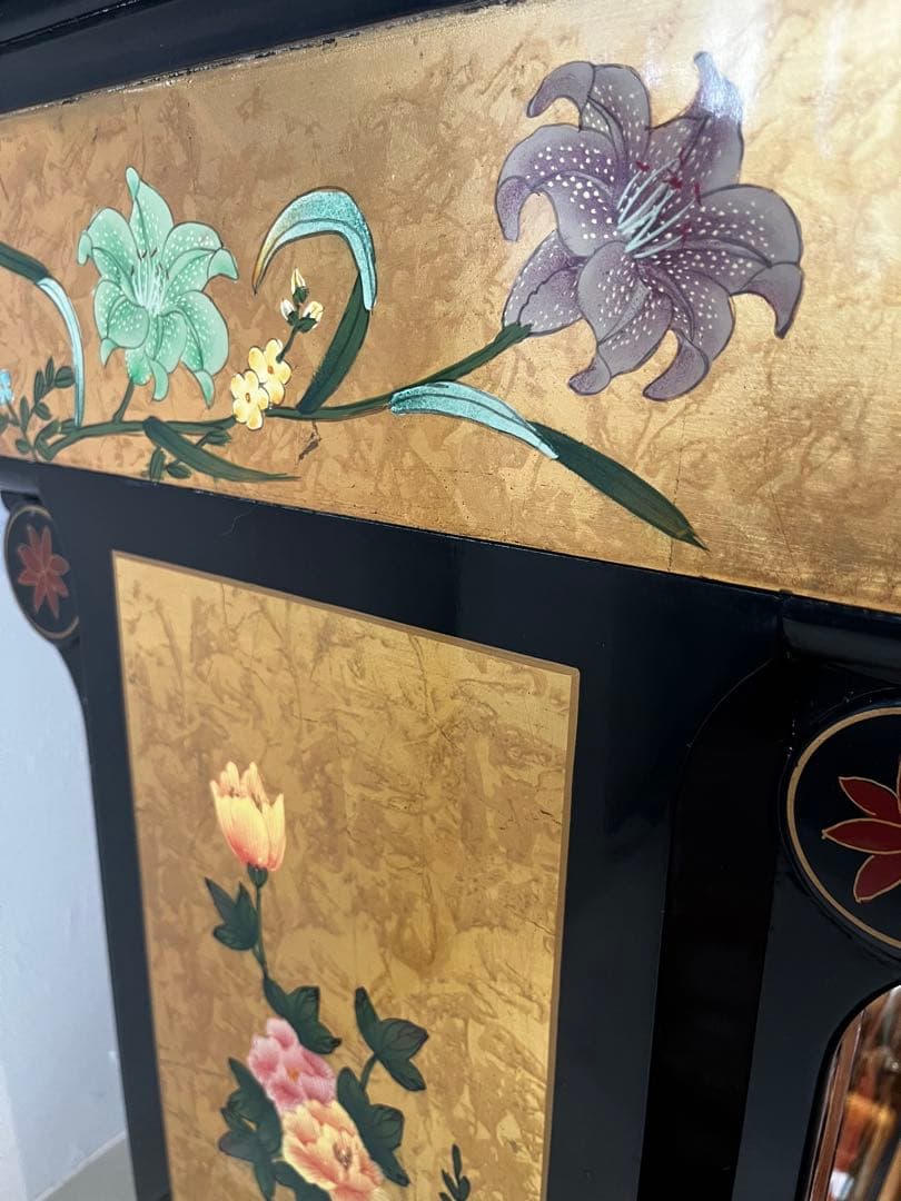 金箔花模様　和洋折衷　金彩家具