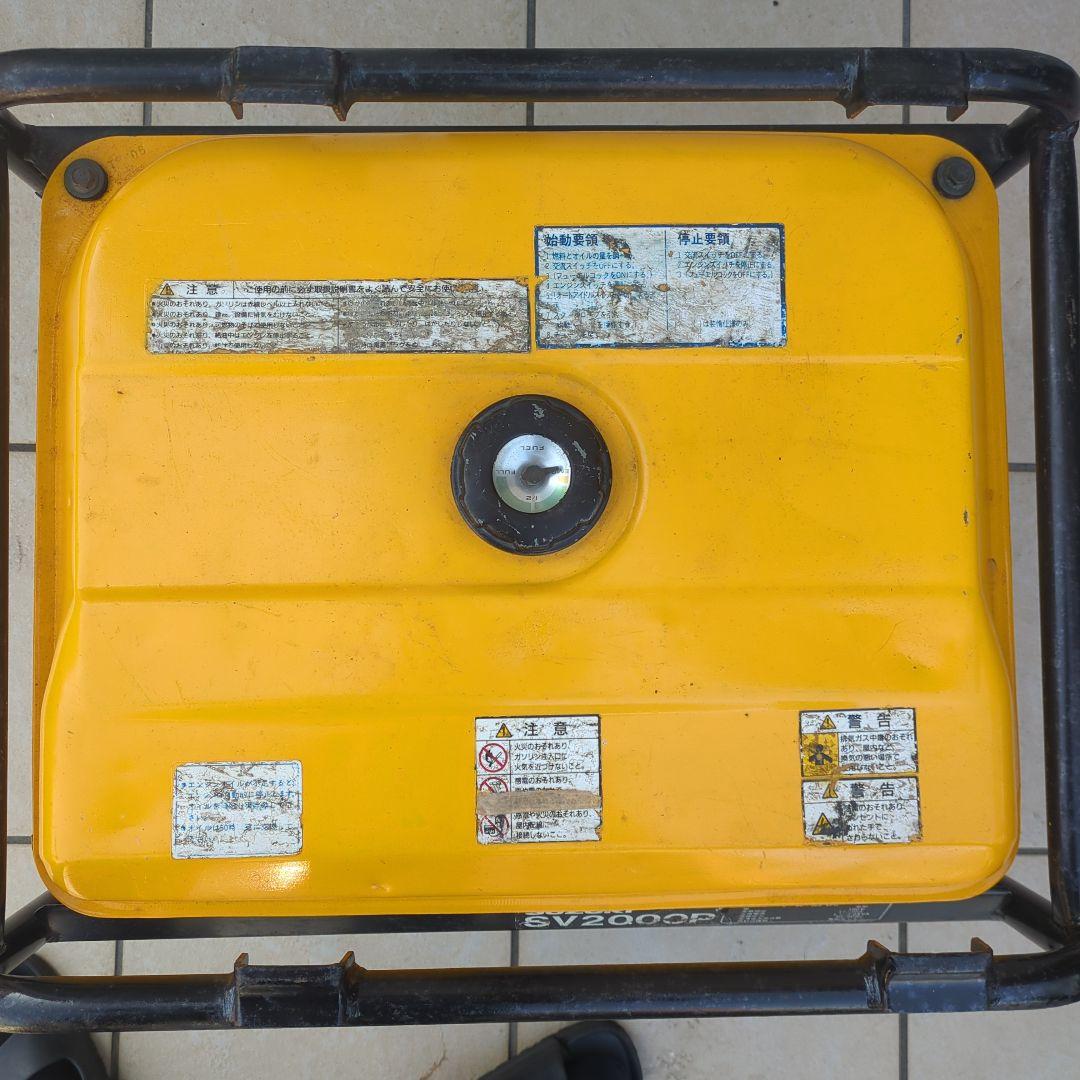 【実動】スズキ　１００V２０００W　発電機　SV2000P
