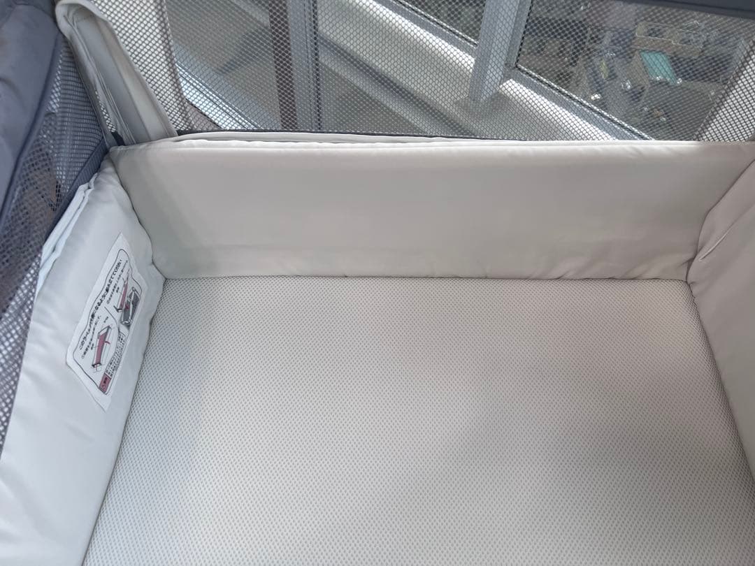 アップリカ　エアー　ココネルエアーAB　ベビーベッド　サークル