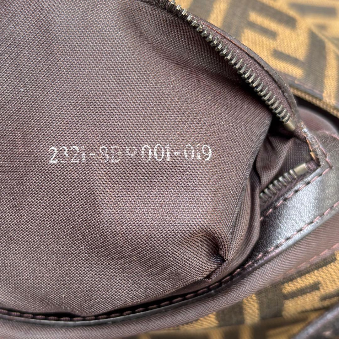 FENDI フェンディ マンマバケット ワンショルダーバッグ ズッカ柄 美品