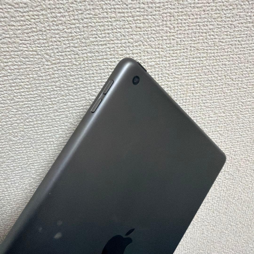 Apple iPad (第7世代) 32GB Space Gray