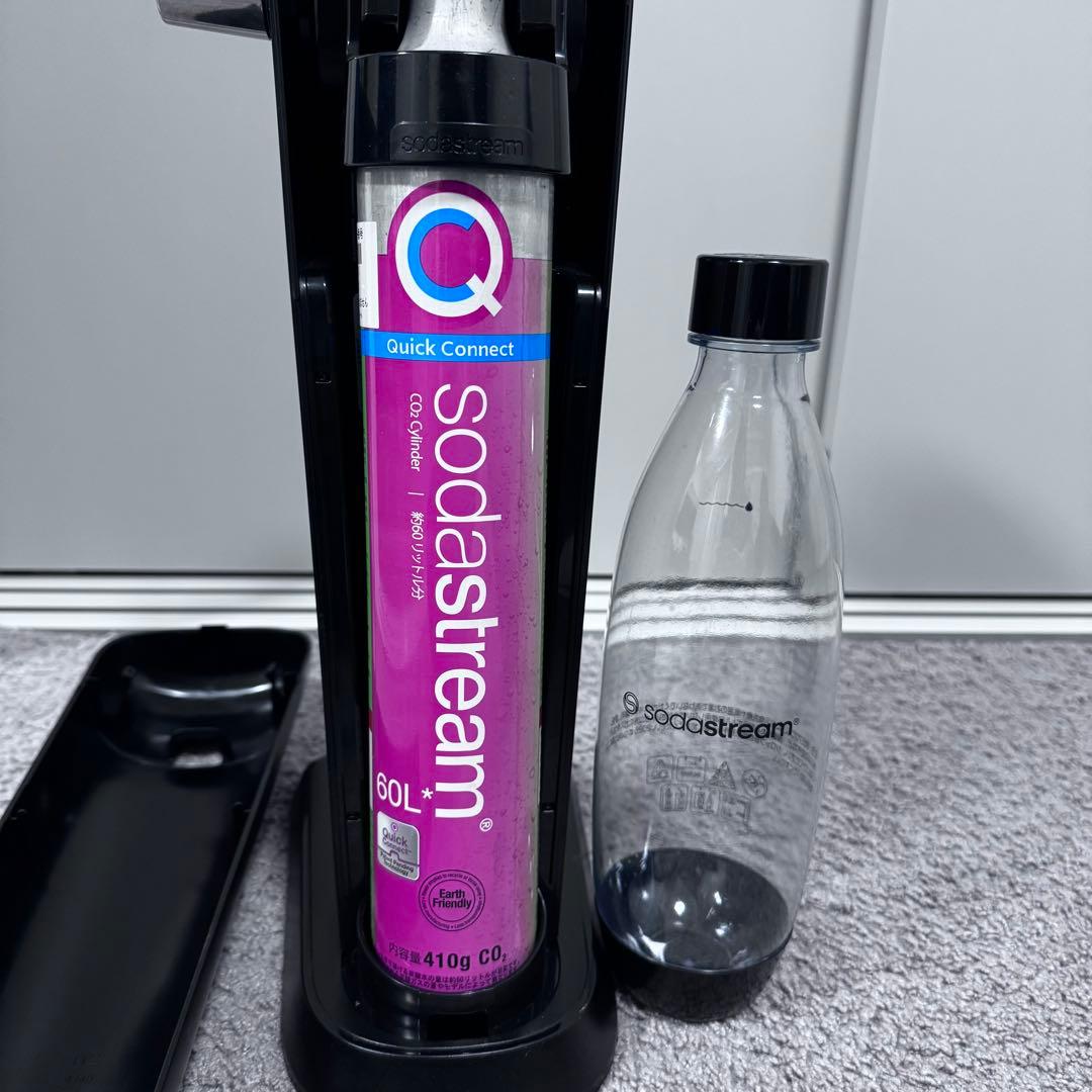 SodaStream Art ブラック 炭酸水メーカー ボトル付き　ガス付き