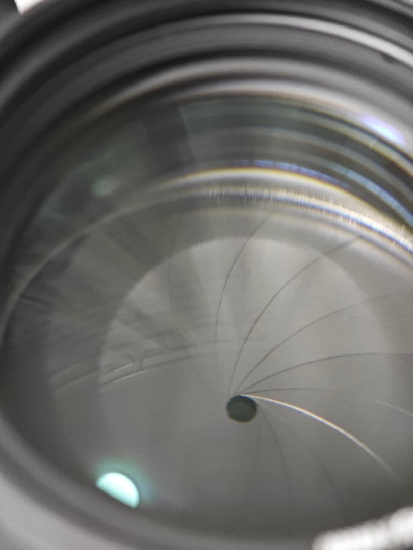 新同品 SIRUI AURORA 85mm F1.4 Eマウント