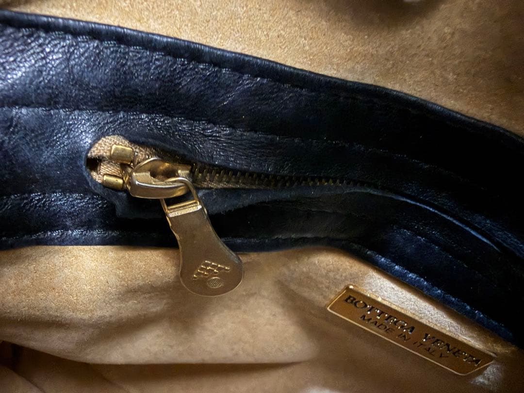 ボッテガヴェネタ イントレチャート　ショルダーバッグ