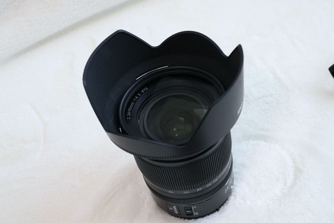 Nikon Z5 + Z 24-70mm f4 S（ボディ箱なし、レンズ箱あり）