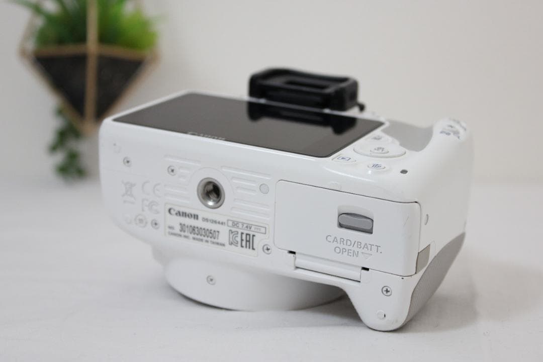 美品✨ Canon Kiss X7 ホワイト 標準レンズセット