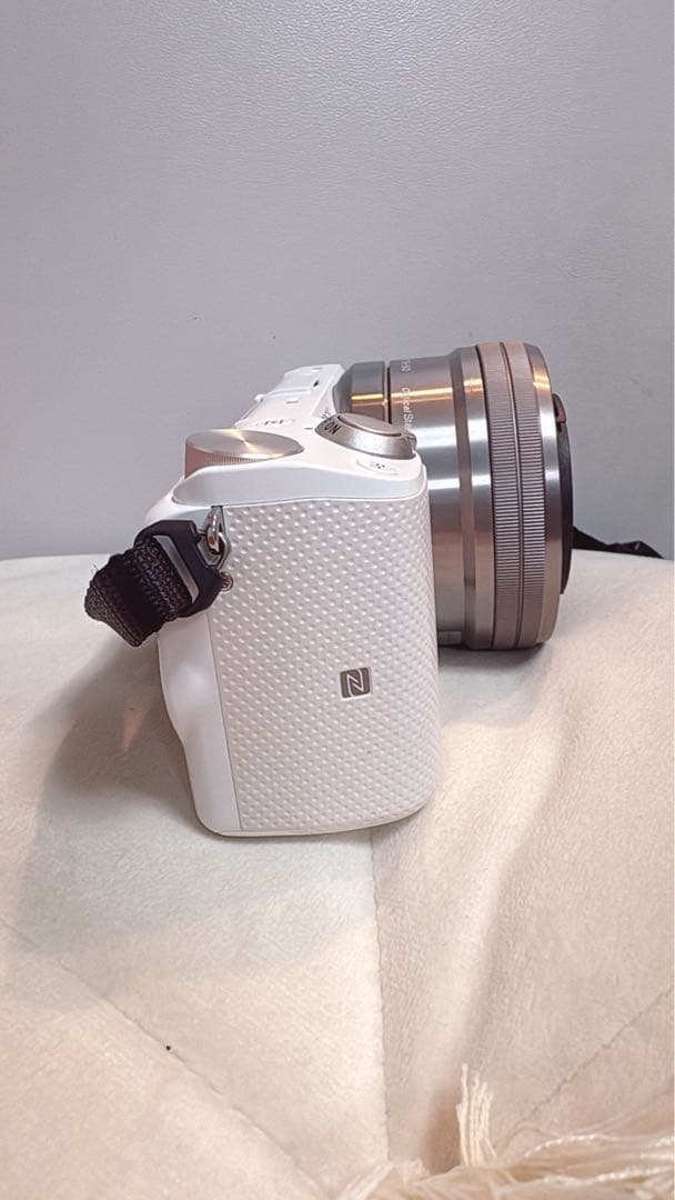 SONY NEX-5T ホワイト パワーズームレンズキット 箱あり 動作未確認