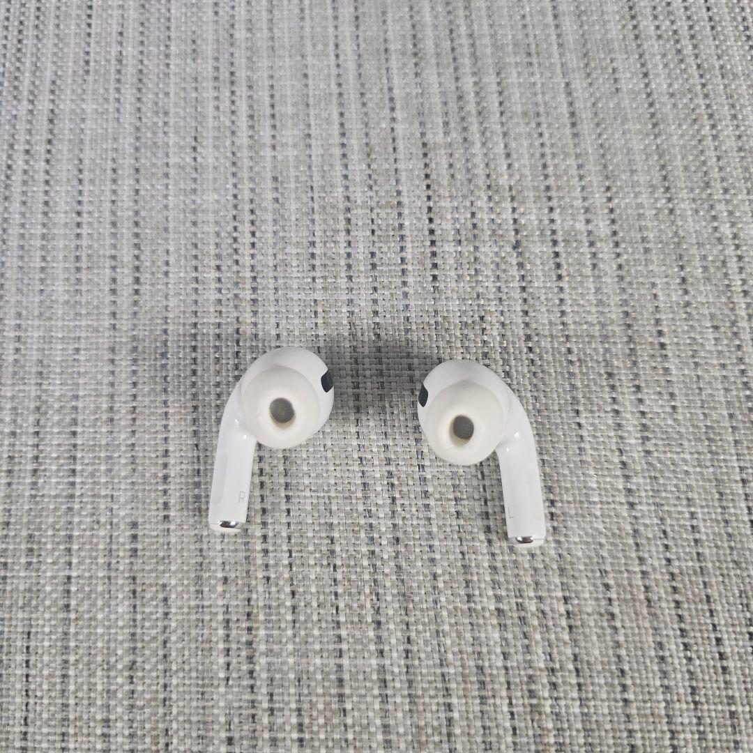 Apple　AirPods　PRO　本体　イヤホン　 ホワイト 充電ケース　箱付