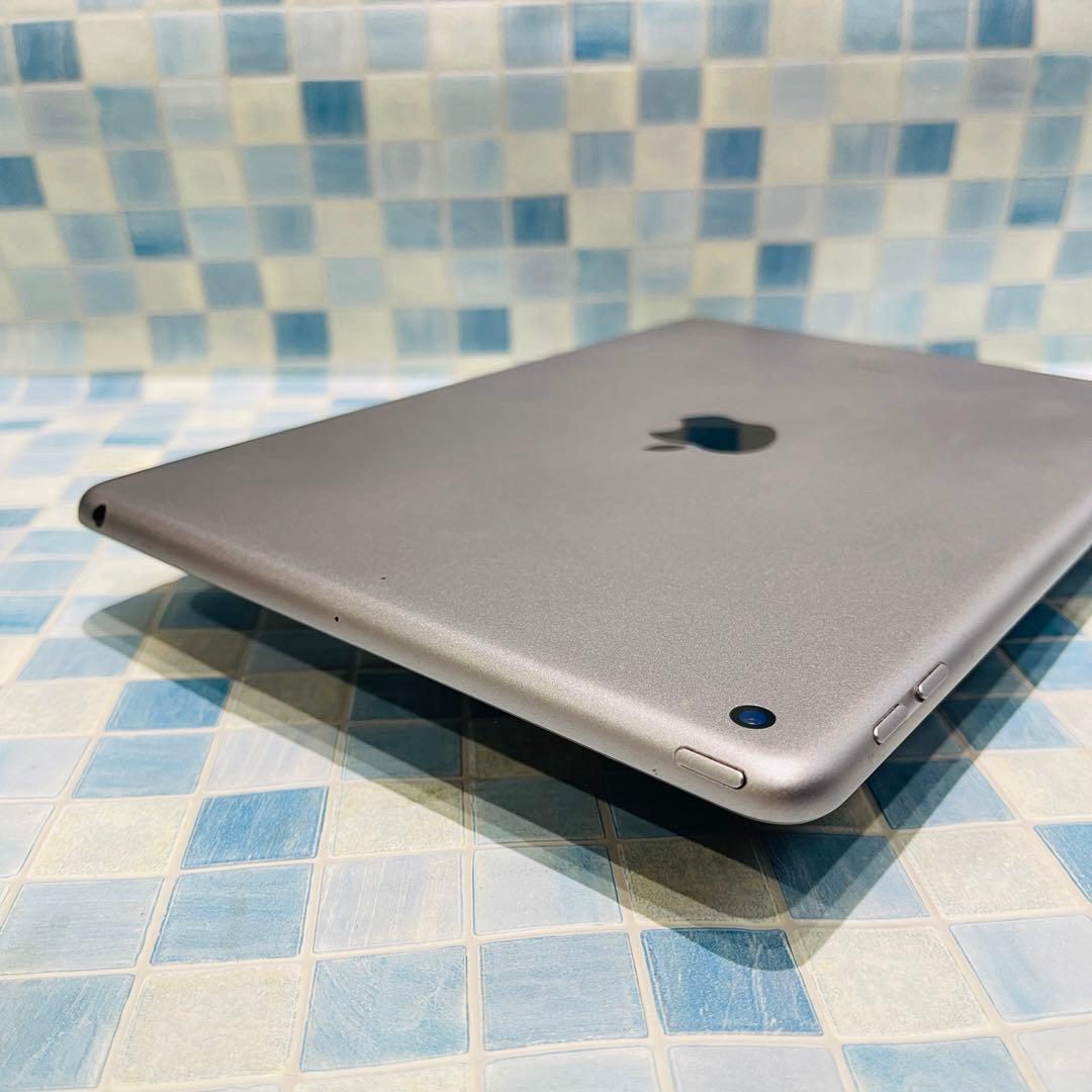 Wi-Fi iPad 第6世代 本体 32GB シルバー 電池良好
