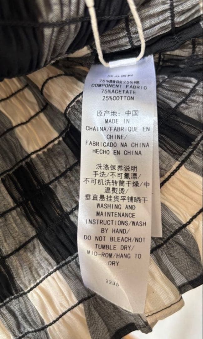 CLANE クラネ　SHIRRING DESIGN BLOUSE