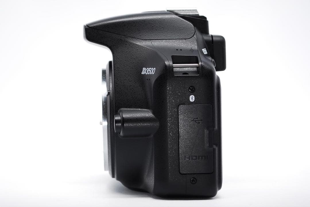 美品✨ Nikon D3500✨爆速オートフォーカス✨手ぶれ補正付き✨一眼レフ