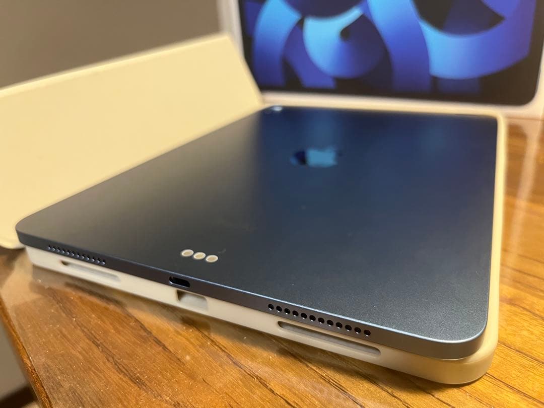 Apple iPad Air 第五世代　64GB ブルー　Wi-Fiモデル