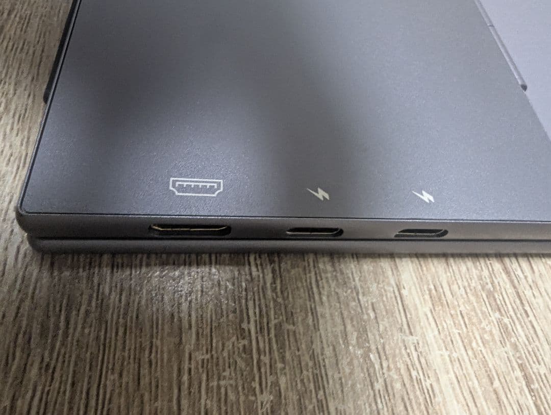 Sculptor 15.6インチ 4K モバイルモニター M156LRU