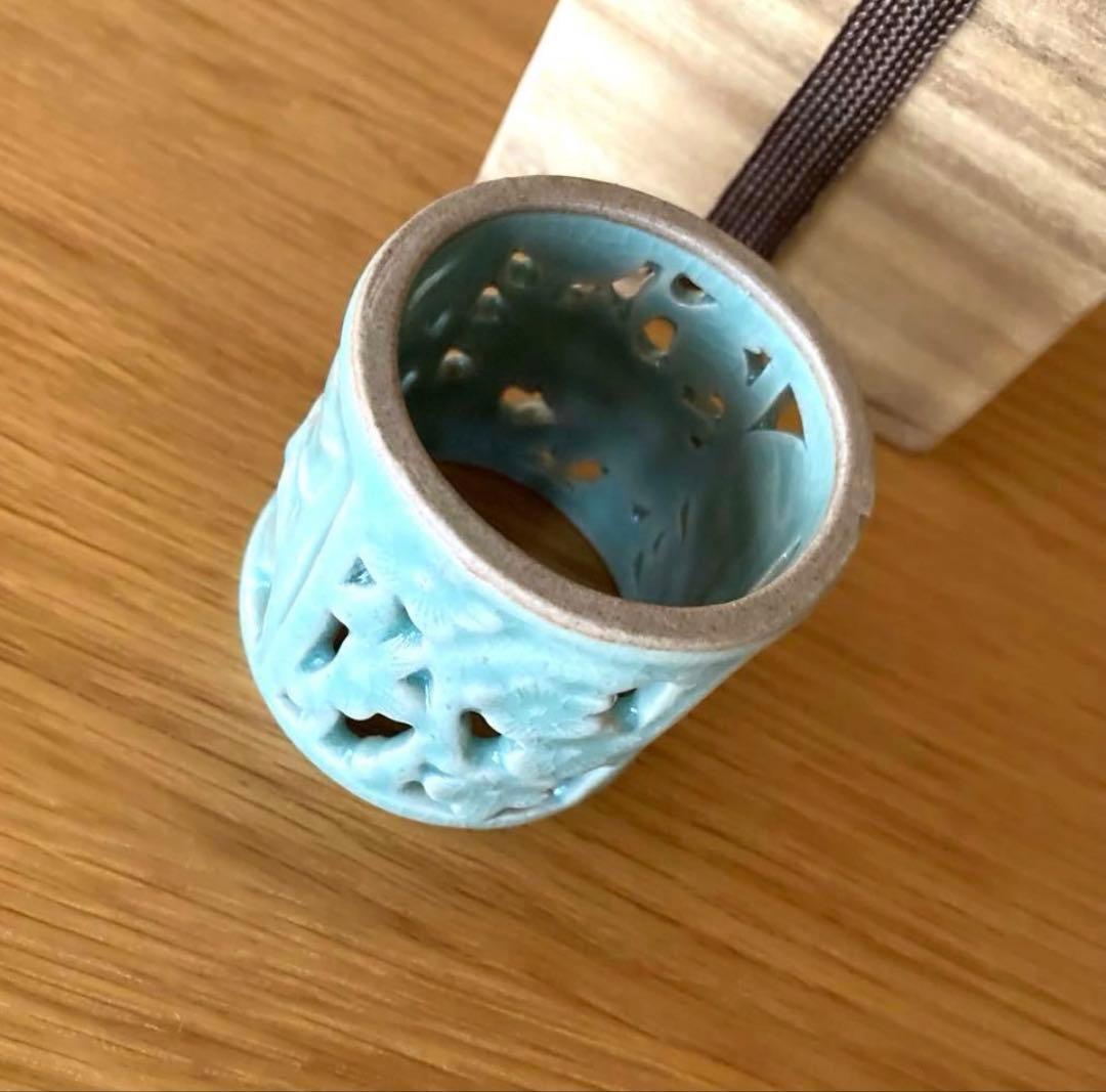 【茶道具】人間国宝 柳海剛 四君子透蓋置 高麗青磁