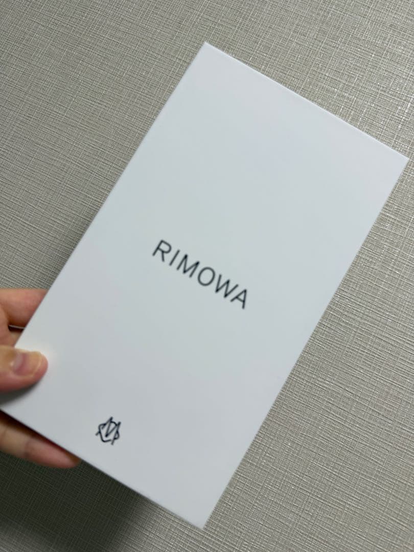 正規品RIMOWA バレリーナピンク　iPhone17pro ケース