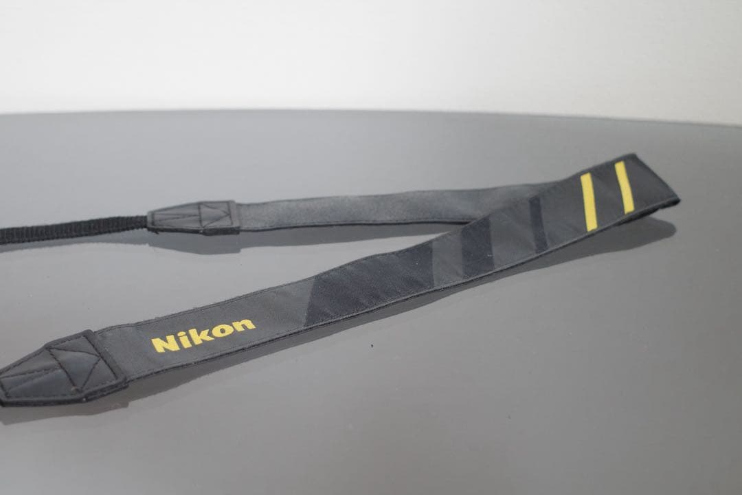 NikonZ5 フルサイズミラーレスボディ　バッテリー＋ストラップ付属　動作良好