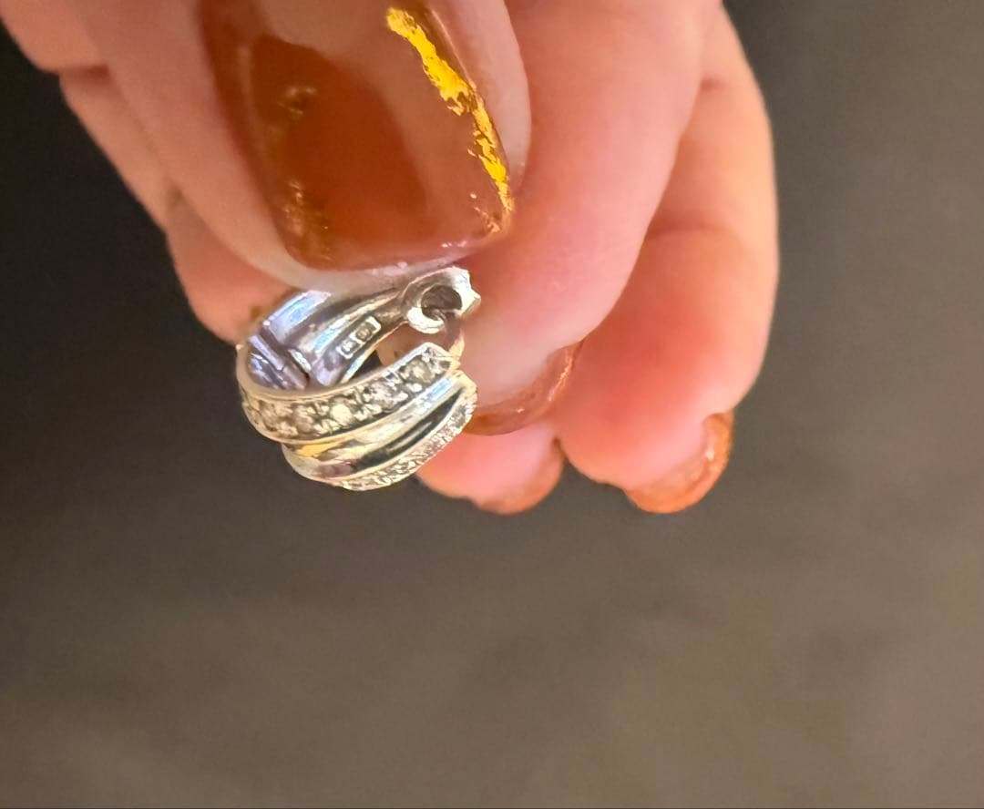 K18WG刻印あり　ダイヤ　パヴェ　片方のみ