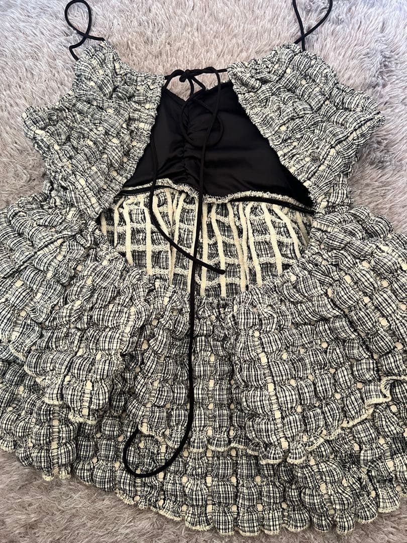 searoomlynn パッドインシャーリングフリルキャミ