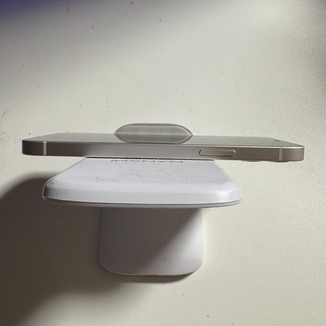 iPhone 12 ホワイト 64GB ケース付き