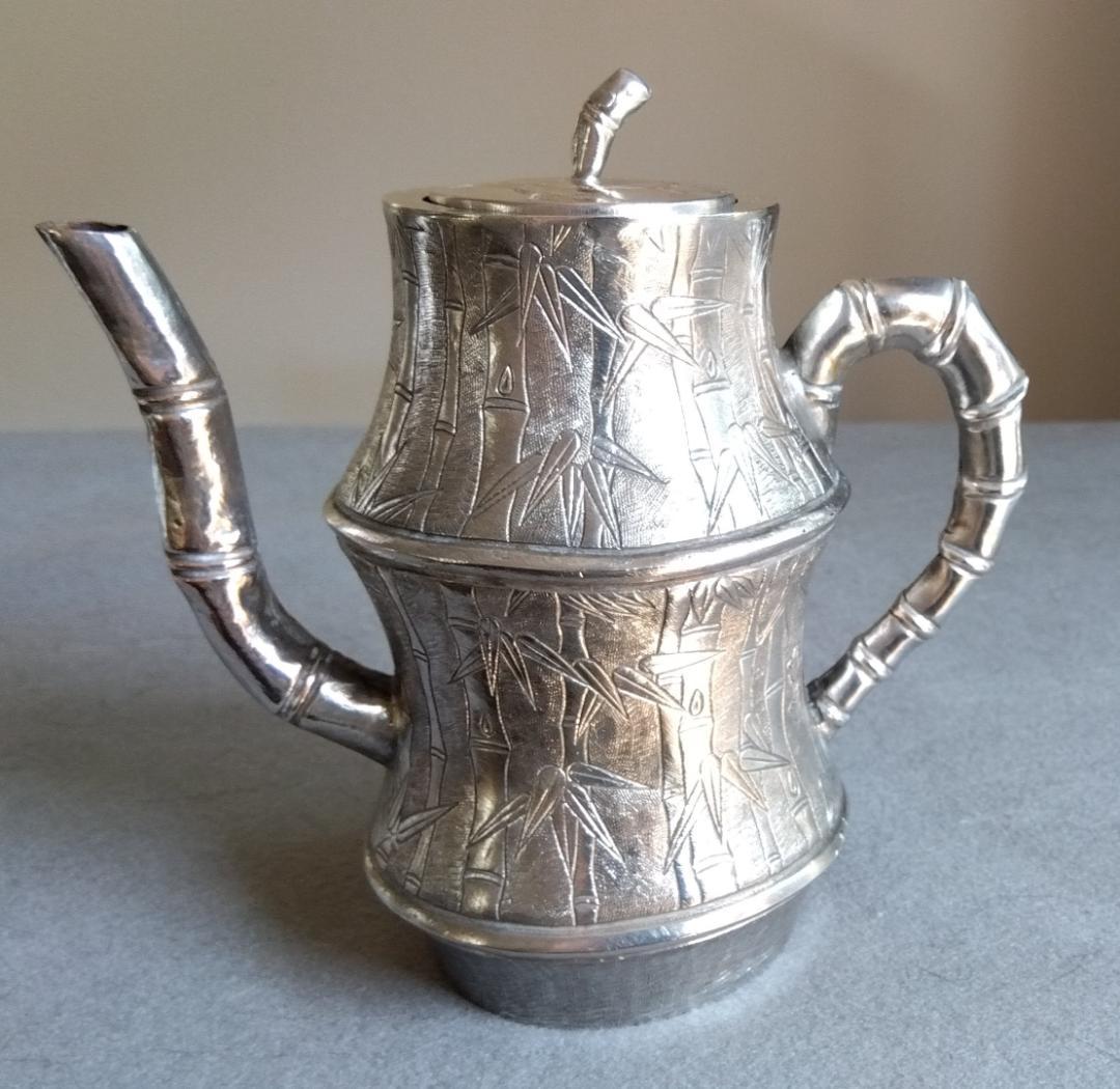 北京工芸品公司　銀製竹林吉祥紋紋様彫酒器 　353gm　全高160全長170mm
