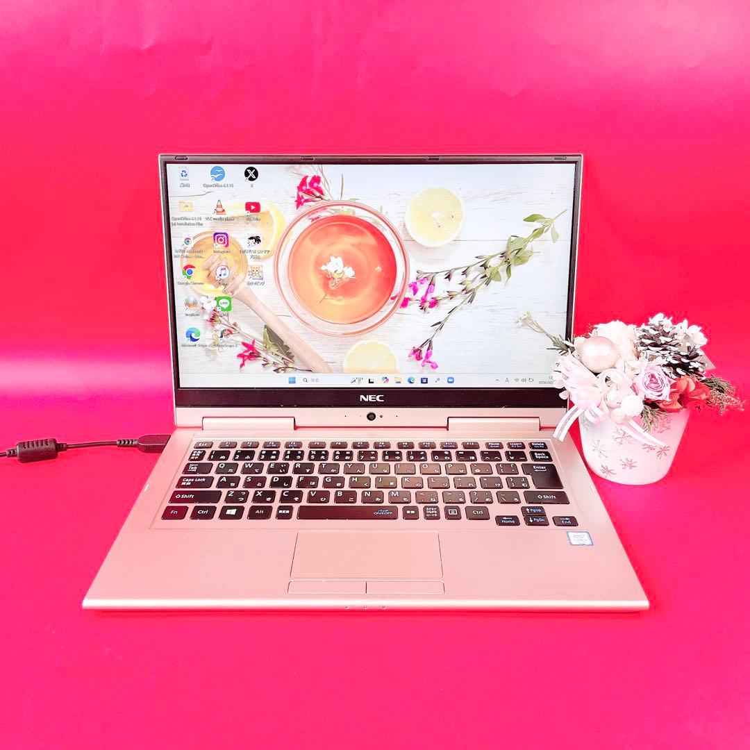 2Wayタブレット✨️タッチパネル小型軽量ノートパソコン✨️薄型カメラ付きWin11