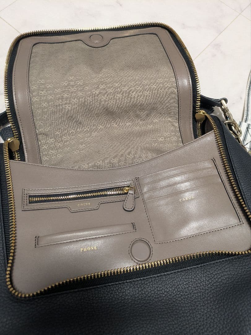 アニヤハインドマーチ　マキシジップサッチェル　ブラック　2way クロスボディ