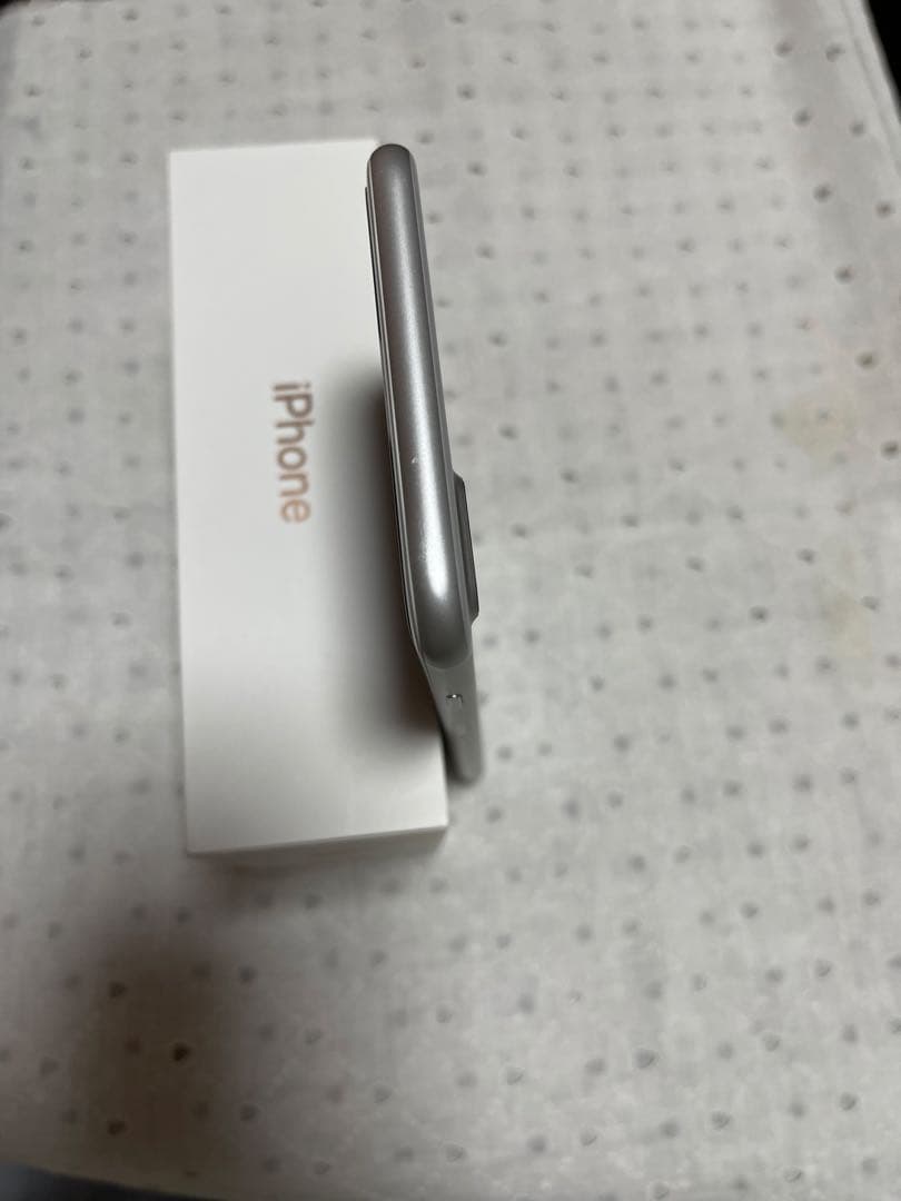 Apple iPhone 7 Plus 256GB シルバー ケース付き